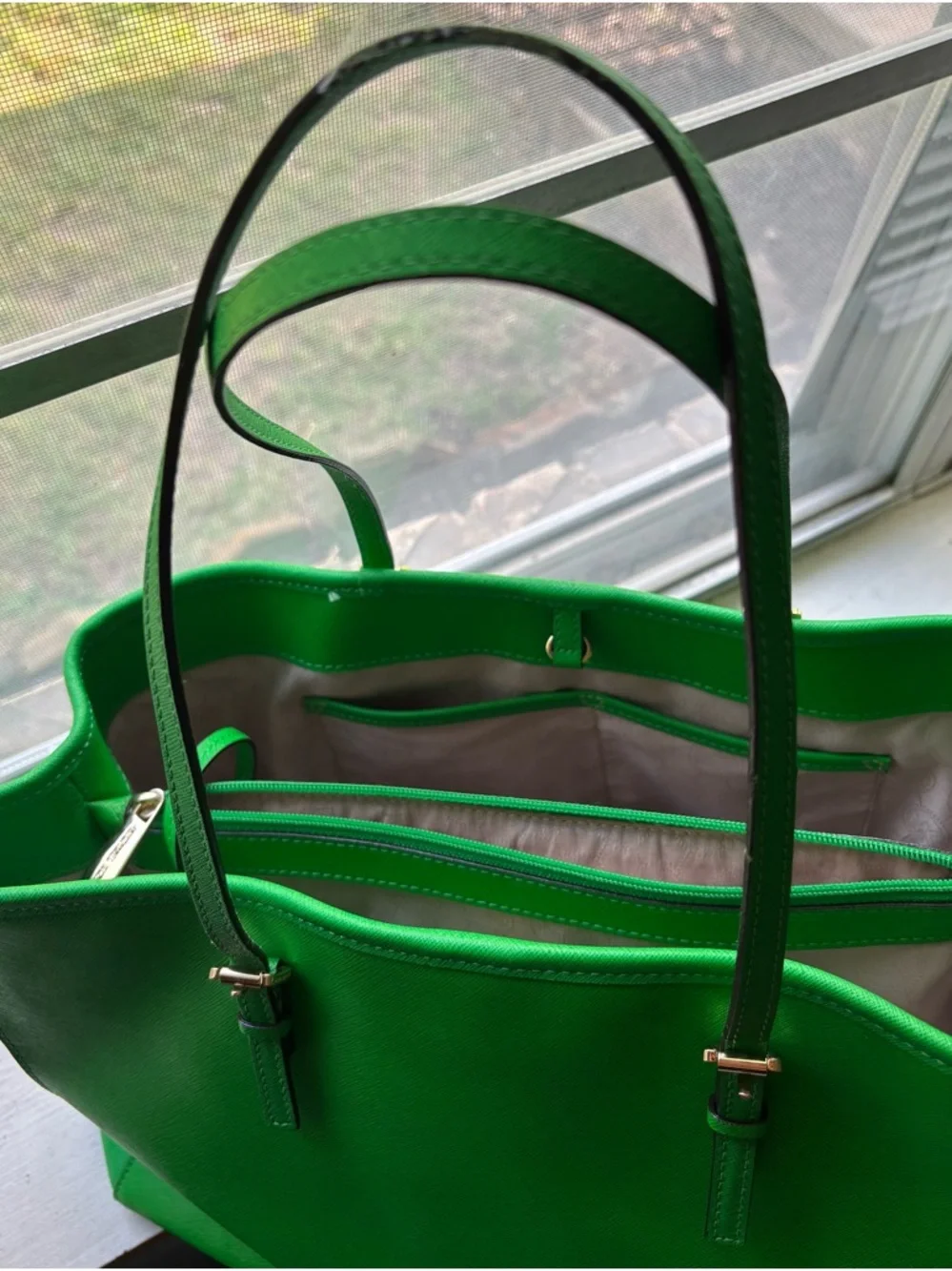 Michael Kors Emerald Green Saffiano Leather Tote with Gold Accents - Picture 6 of 6